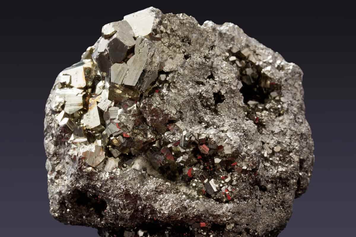 is aluminum ore a natural resource in major countries